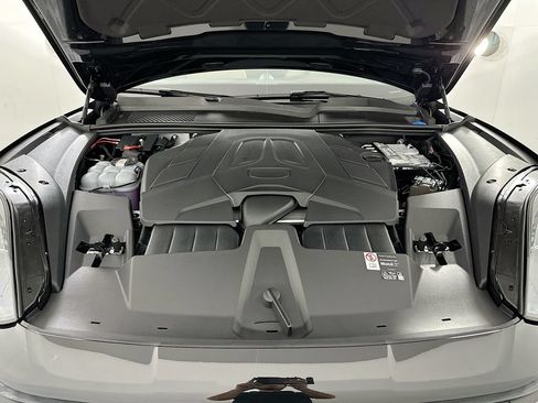 New 2026 Porsche Cayenne AWD/4WD image 32