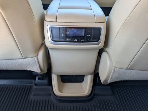 Used 2019 Toyota Highlander Plus image 25