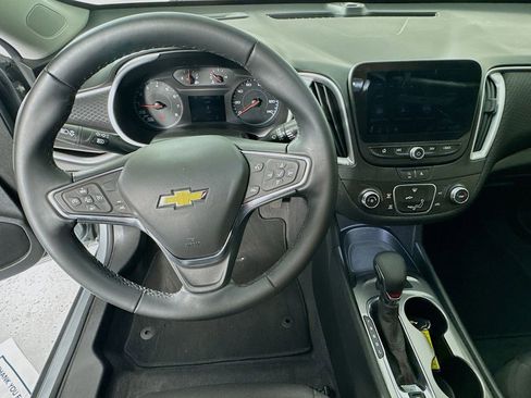 Used 2025 Chevrolet Malibu RS image 12