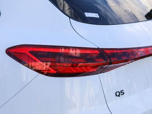 Certified 2025 Audi Q5 Premium Plus w/ Premium Plus image 8