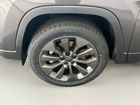 Used 2021 Jeep Cherokee Latitude Lux 80th Anniv w/ Quick Order Package 2YU 80th AWD/4WD image 11