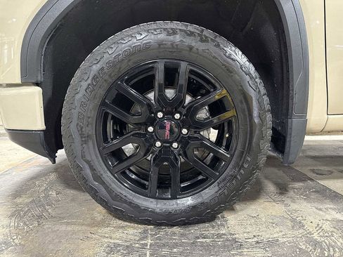 Used 2022 GMC Sierra 1500 Elevation w/ Preferred Package image 10