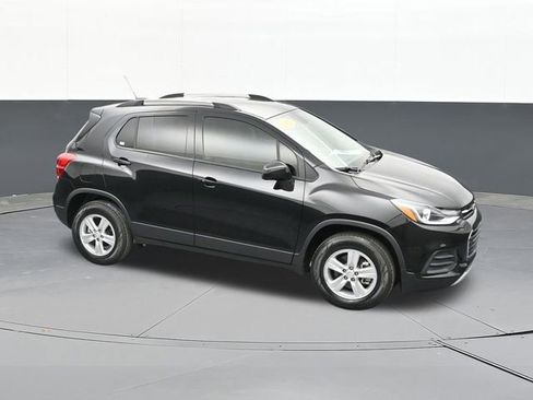 Used 2022 Chevrolet Trax LT w/ LT Convenience Package image 62