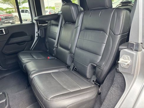Used 2020 Jeep Wrangler Unlimited Sahara AWD/4WD image 38