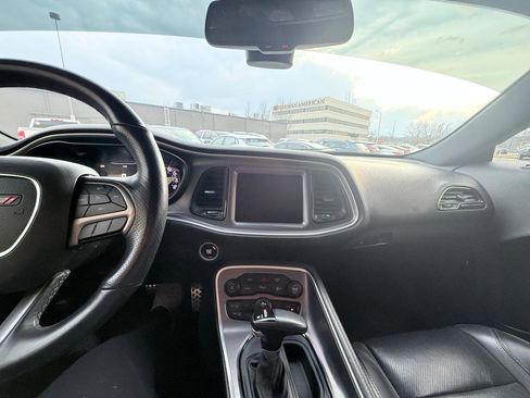 Used 2019 Dodge Challenger SXT w/ Plus Package image 14