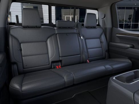 New 2026 GMC Sierra 1500 SLT image 17