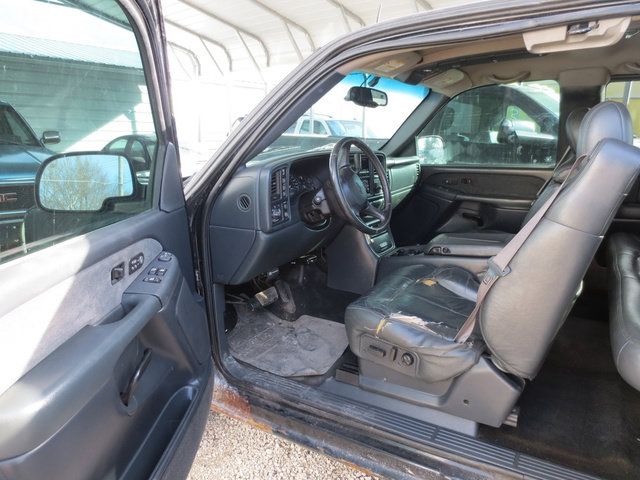 Used 2002 Chevrolet Silverado 2500 LT w/ Off-Road Skid Plate Pkg AWD/4WD image 15