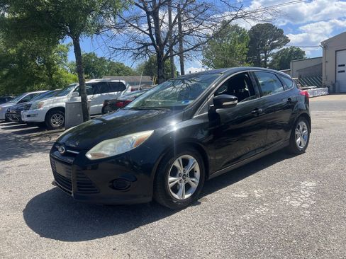 Used 2014 Ford Focus SE FWD image 3