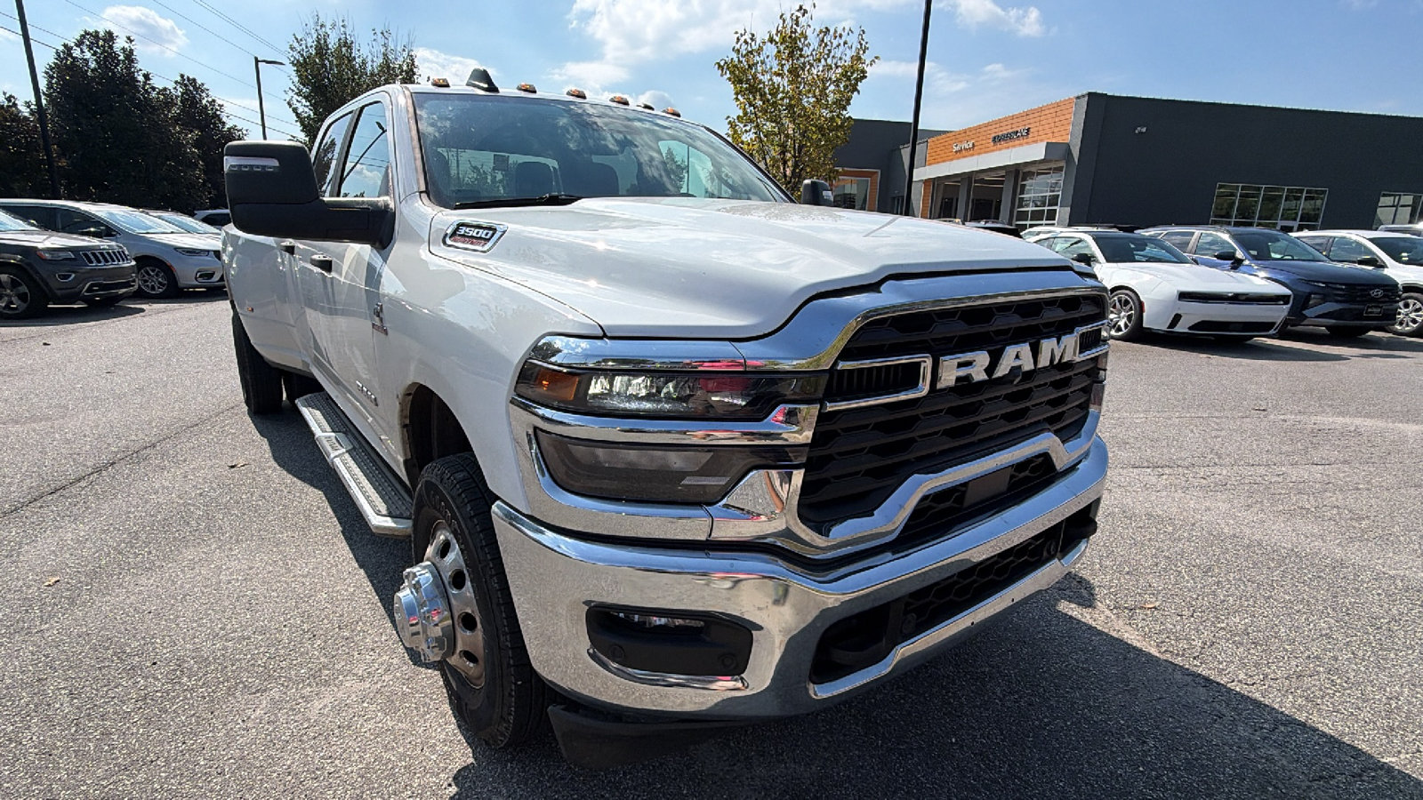 Used 2026 RAM 3500 Big Horn AWD/4WD image 5