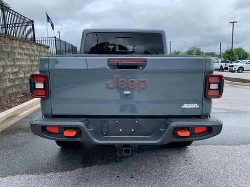 Used 2025 Jeep Gladiator Mojave w/ Convenience Group AWD/4WD image 5