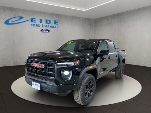 Used 2025 GMC Canyon Elevation image 7