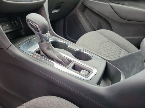 Used 2024 Chevrolet Equinox LT w/ LPO, Floor Liner Package image 29