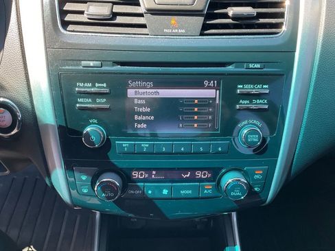 Used 2015 Nissan Altima 2.5 SV image 12