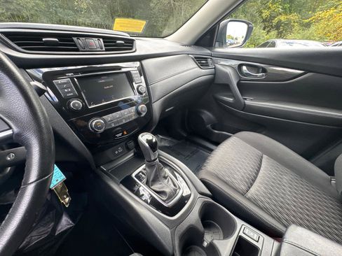 Used 2020 Nissan Rogue S w/ Special Edition Package image 26