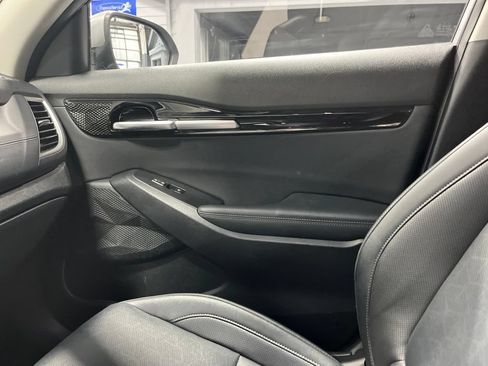 Used 2024 Kia Seltos EX AWD/4WD image 18