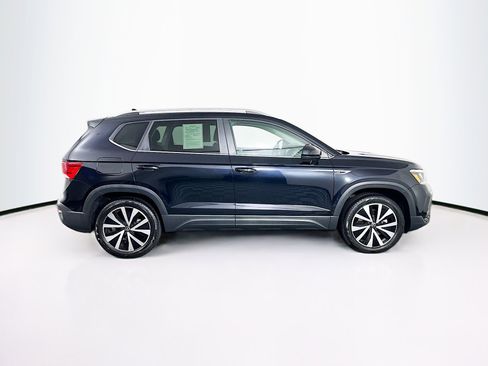 Used 2023 Volkswagen Taos SE AWD/4WD image 10