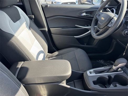 New 2026 Chevrolet Trax LS w/ LS Convenience Package image 7
