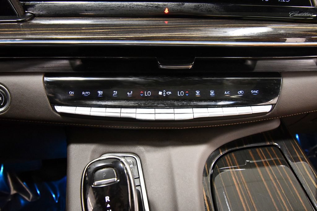 Used 2021 Cadillac Escalade Premium Luxury w/ Driver Assist Tech Package AWD/4WD image 29