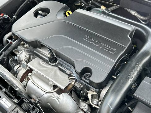 Used 2022 Chevrolet Malibu LS FWD image 24