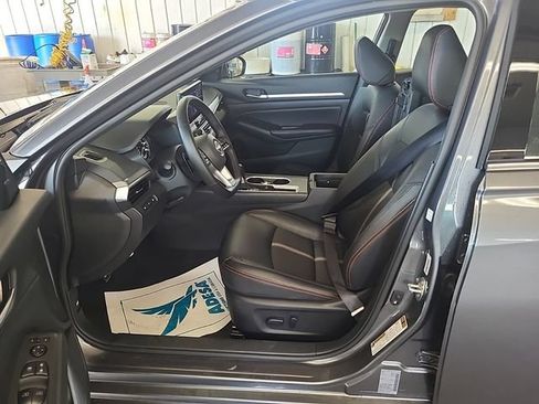 Used 2026 Nissan Altima 2.5 SR FWD image 4