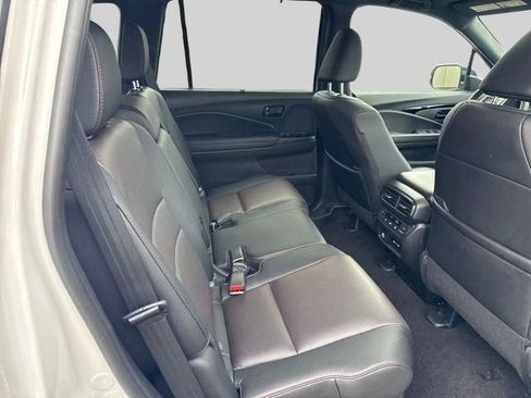 Used 2025 Honda Passport Black Edition image 19