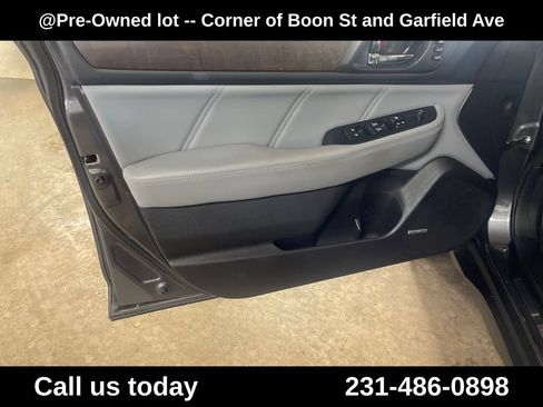 Used 2019 Subaru Outback 2.5i Limited AWD/4WD image 14