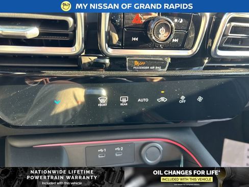 New 2026 Nissan Sentra SR w/ Floor Mat Package image 19