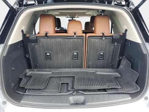 Used 2022 Nissan Pathfinder Platinum w/ Cargo Package image 13