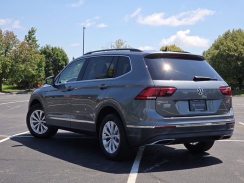 Used 2018 Volkswagen Tiguan SEL AWD/4WD image 23