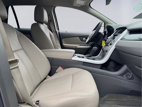 Used 2013 Ford Edge SE FWD image 18