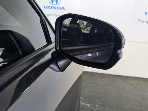 Used 2024 Honda HR-V LX image 47