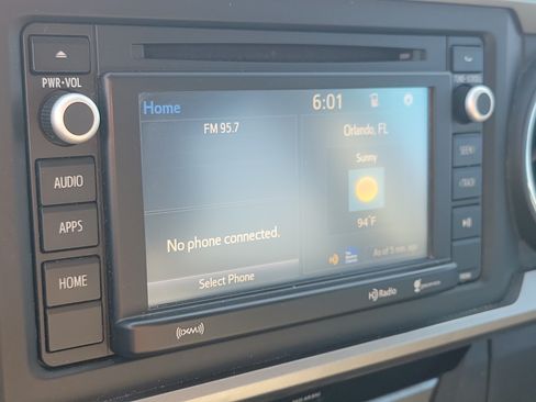 Used 2018 Toyota Tacoma SR5 RWD image 20