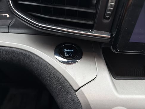 Used 2023 Ford Explorer XLT w/ Equipment Group 202A image 17