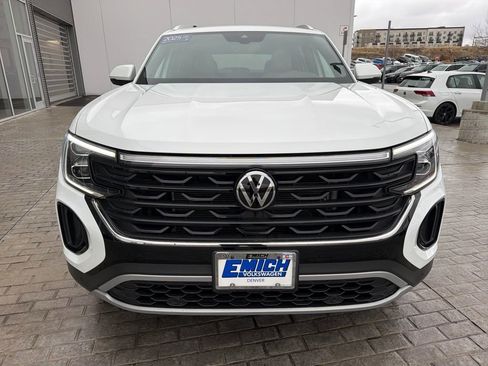 Certified 2025 Volkswagen Atlas Cross Sport SE image 9