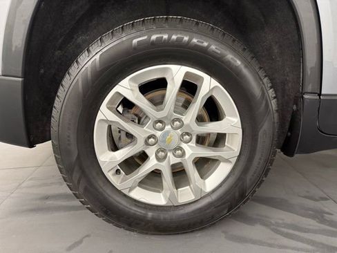 Used 2021 Chevrolet Traverse LT image 10