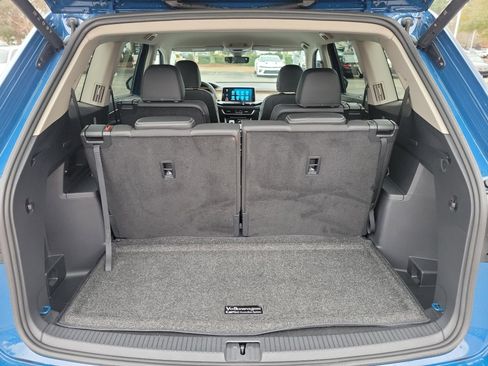 Certified 2025 Volkswagen Atlas SE image 19