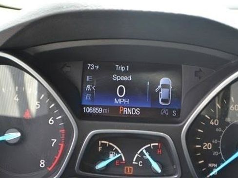 Used 2017 Ford Escape SE w/ SE Leather Comfort Package FWD image 13