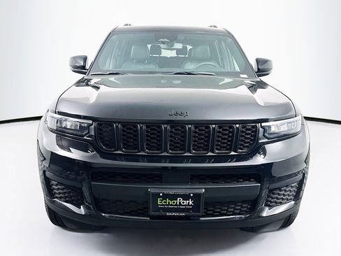 Used 2023 Jeep Grand Cherokee L Laredo AWD/4WD image 2