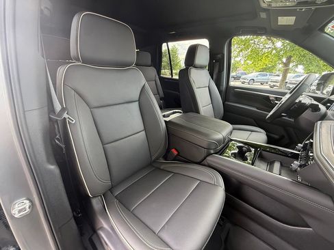 New 2026 Chevrolet Tahoe Premier w/ Sun And Tow Package AWD/4WD image 32