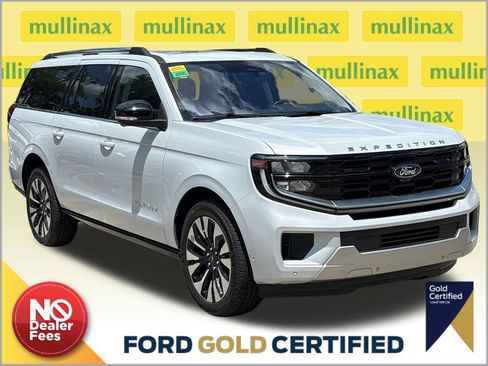 Used 2025 Ford Expedition Max Platinum w/ Driver's Package AWD/4WD image 1