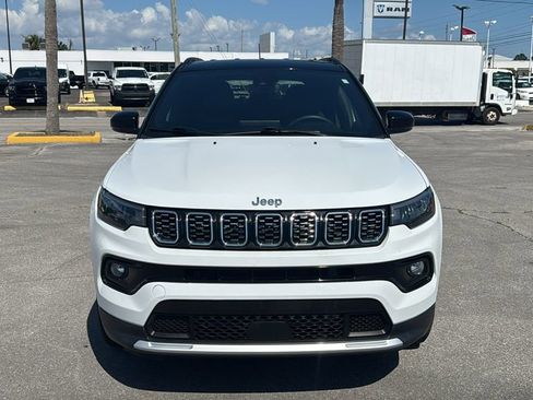 Used 2025 Jeep Compass Limited AWD/4WD image 9