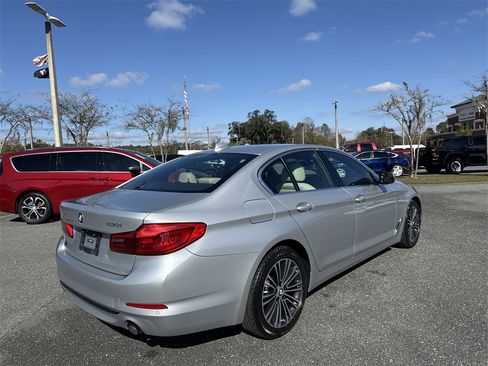 Used 2020 BMW 530i w/ Convenience Package image 3