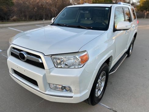 Used 2012 Toyota 4Runner SR5 image 2