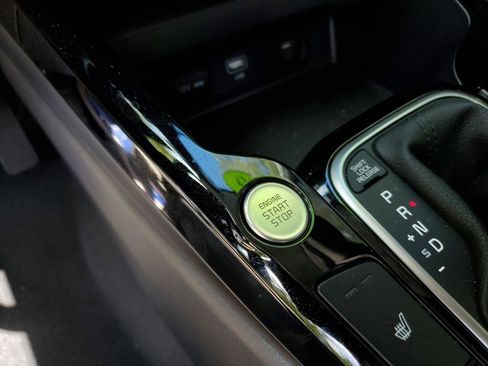 Certified 2025 Kia Soul EX image 29