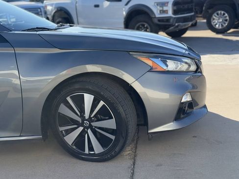 Used 2020 Nissan Altima 2.5 SL FWD image 15