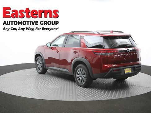 Used 2025 Nissan Pathfinder SV FWD image 64
