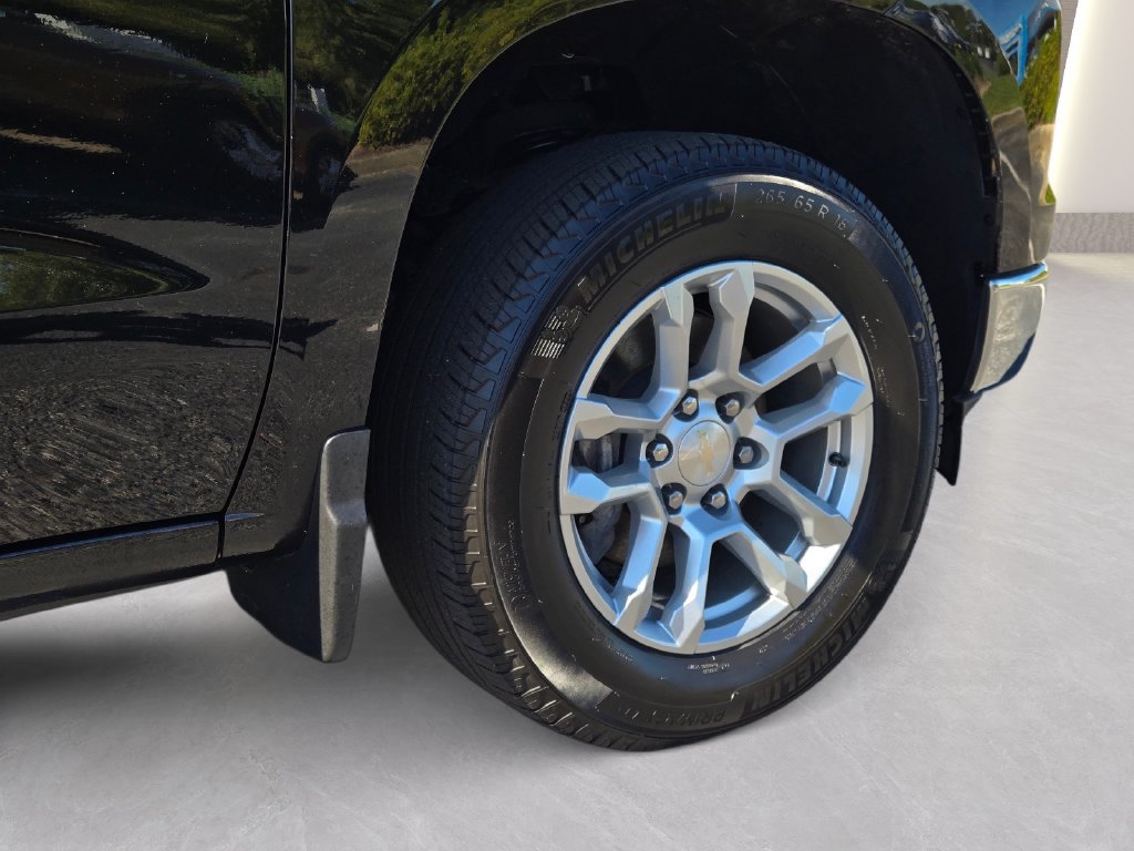 Used 2023 Chevrolet Silverado 1500 LT AWD/4WD image 11
