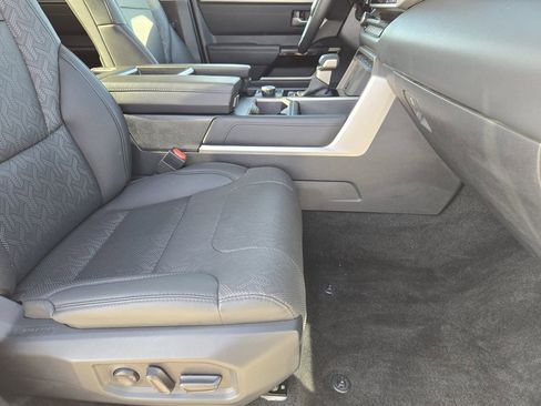 Used 2024 Toyota Tundra Limited AWD/4WD image 16