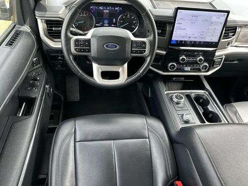 Certified 2024 Ford Expedition XLT AWD/4WD image 19