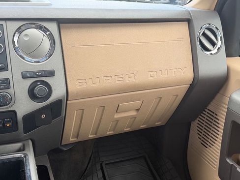 Used 2011 Ford F350 XLT w/ XLT Appearance Pkg image 14
